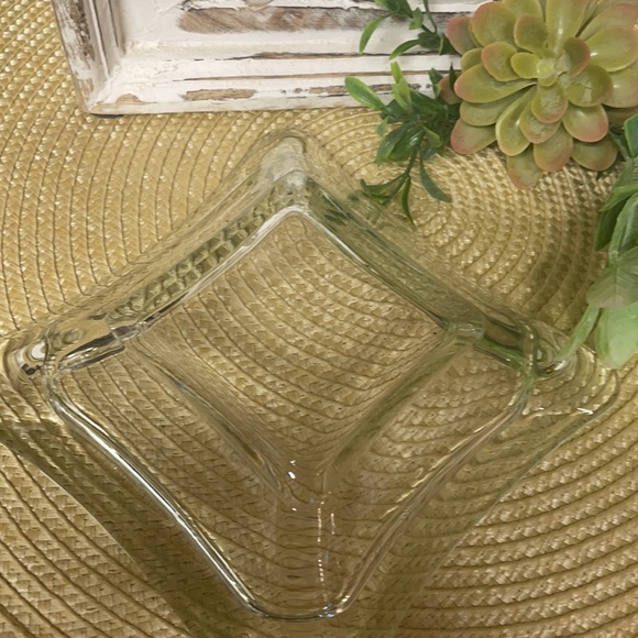Vintage Classic Clear Glass Ashtray 5 1/2” - Picture 4 of 6